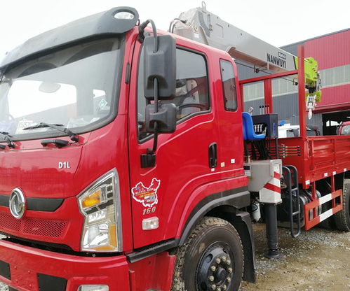 折臂隨車吊與清障車 程力汽車公司的產(chǎn)品優(yōu)勢與價(jià)格分析