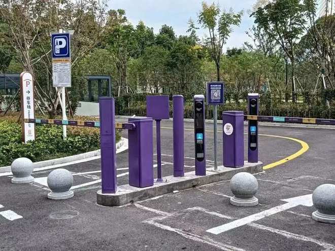梅州西高鐵站P1室內(nèi)停車場(chǎng)正式對(duì)外營(yíng)業(yè)，便利出行新選擇